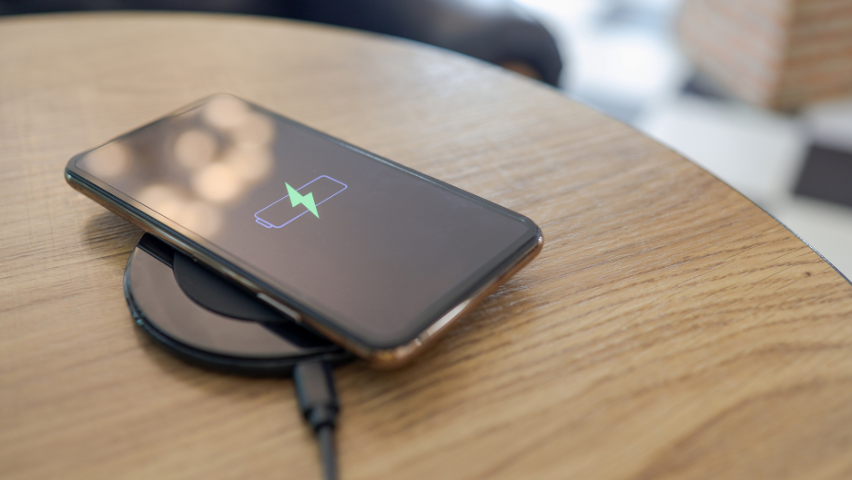 9 Cara Agar Baterai HP Awet dan Tahan Lama, Rahasia Baterai HP Awet Seharian Tanpa Ribet! 1 Cara Agar Baterai HP Awet. 9Cara Agar Baterai HP Awet