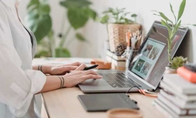 Gambar 1. Cara cek RAM laptop windows