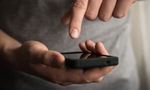 Gambar 1. 11 cara membersihkan memori RAM