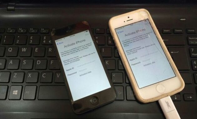 Gambar 2. Menggunakan kabel data iphone