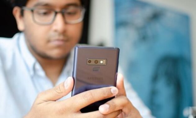 Gambar 3. Scan dokumen di HP Samsung menggunakan CamScaner