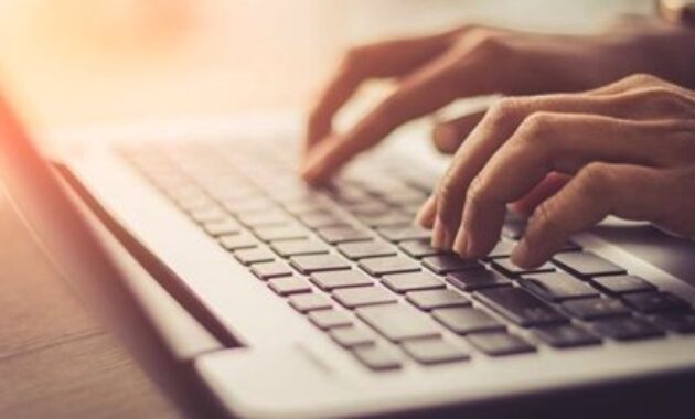 Gambar 2. Menggunakan keyboard Ctrl + C kemudian Ctrl + V untuk copy paste