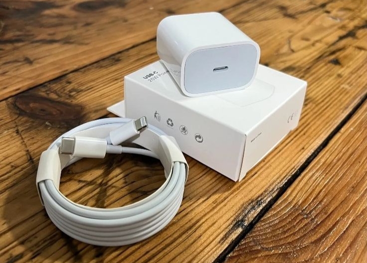 Tips Memilih Charger iPhone, Tips Merawat Charger iPhone Biar Lebih Awet