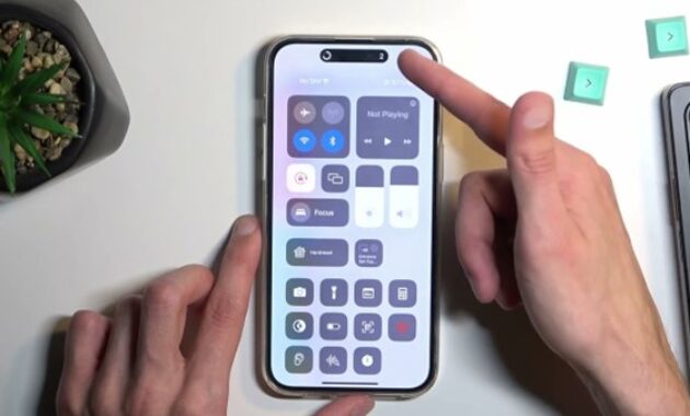 Gambar 3. Cara merekam layar di iphone