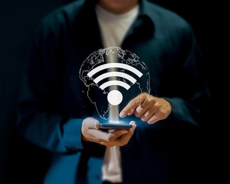 Gambar 1. Cara melihat barcode WiFi di HP Realme