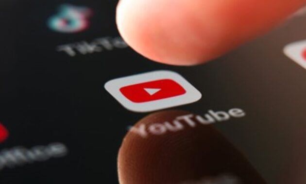 Gambar 1. Cara mengatasi youtube tidak bisa dibuka di laptop dan android