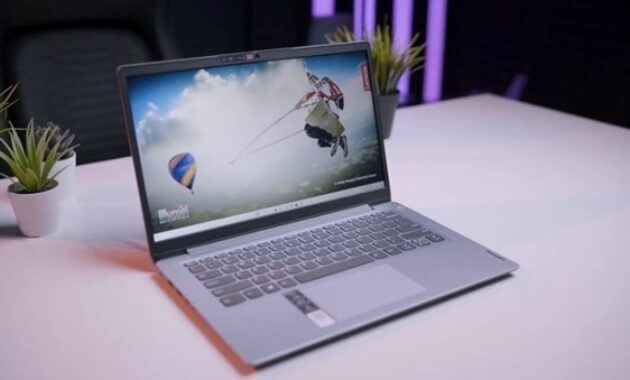 Gambar 2. Menggunakan tombol NOVO untuk masuk BIOS