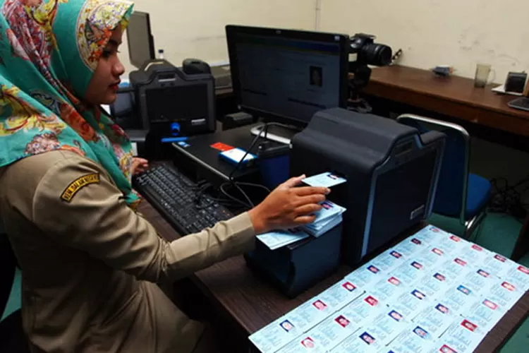 Ukuran KTP, Ukuran KTP Buat Keperluan Cetak Foto & Scan