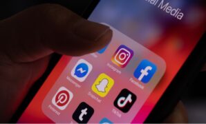 Gambar 1. Arti mention pada media sosial