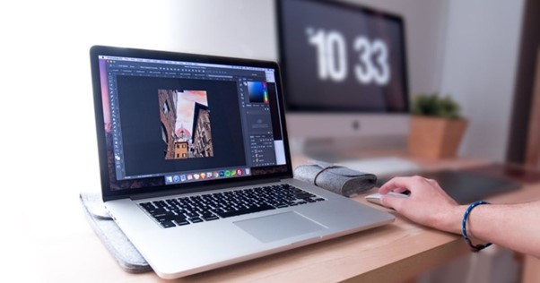 Gambar 1. Laptop tipis untuk desain grafis