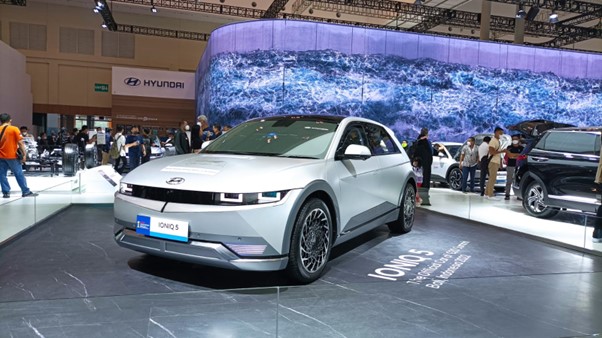 Gambar 1. Mobil listrik (EV) merajai dunia