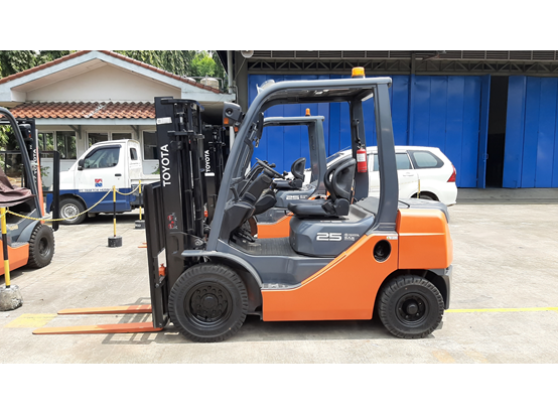 Rental Forklift Second