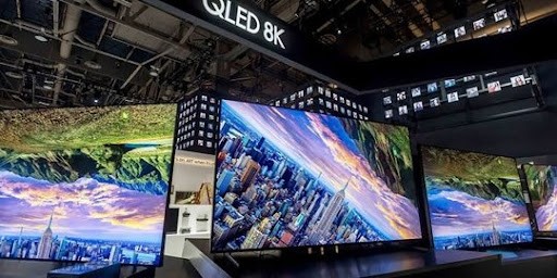 Gambar 1. Smart TV 8K terbaik 2025