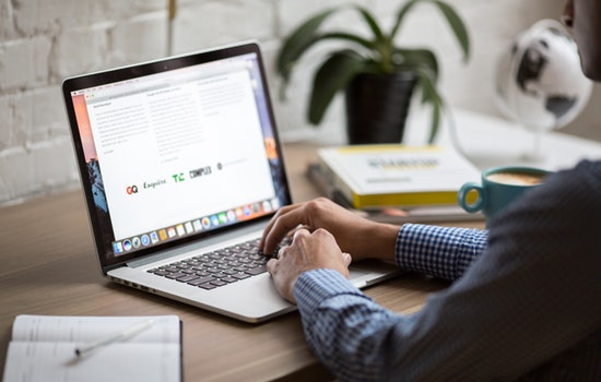 Cara Menghidupkan Laptop, Tips Merawat Laptop Biar Gak Susah Nyala