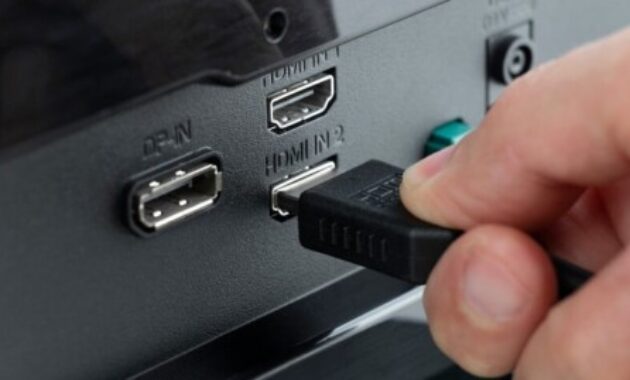 Gambar 3. Port HDMI dan USB lengkap buat segala kebutuhan