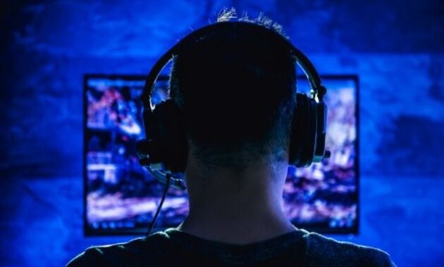 Gambar 3. Headset gaming ringan