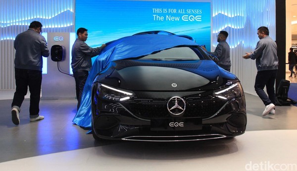 Gambar 1. Mobil listrik jarak jauh terbaru