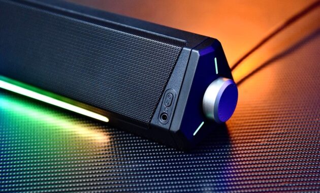 Gambar 3. Soundbar untuk monitor kecil