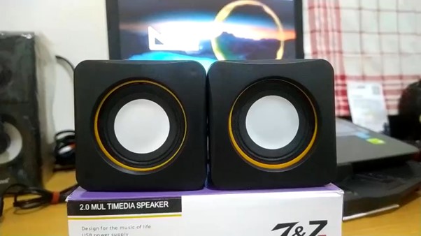 Gambar 1. Speaker USB kecil untuk laptop