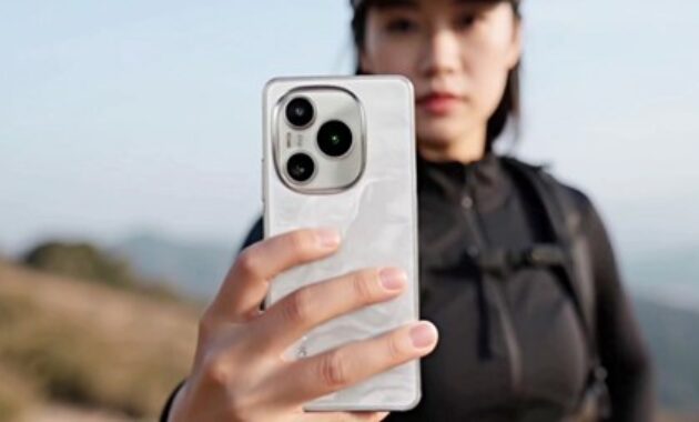 Gambar 2. Smartphone untuk aktivitas outdoor