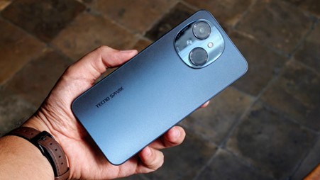 Gambar 1. HP Tecno harga terjangkau
