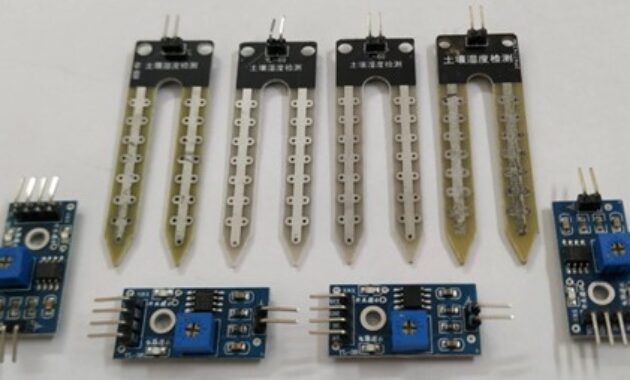 Gambar 2. Sensor kelembaban tanah