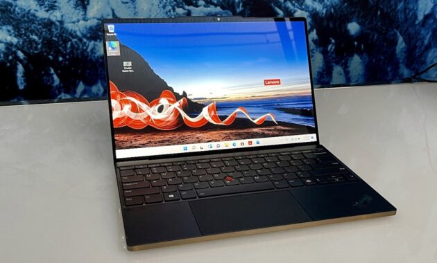 Gambar 2. Laptop bisnis tahan lama lenovo