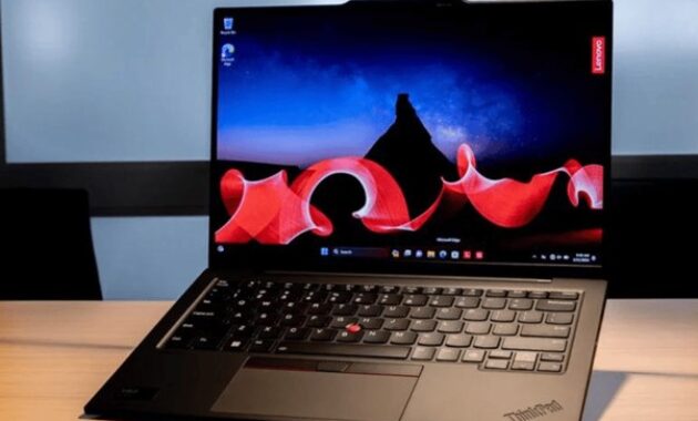 Gambar 3. Laptop Thinkpad X1 Carbon