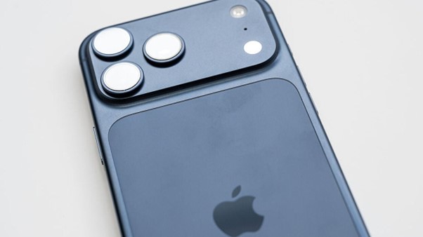 Gambar 1. Varian memori dan RAM iPhone 17 Pro Max