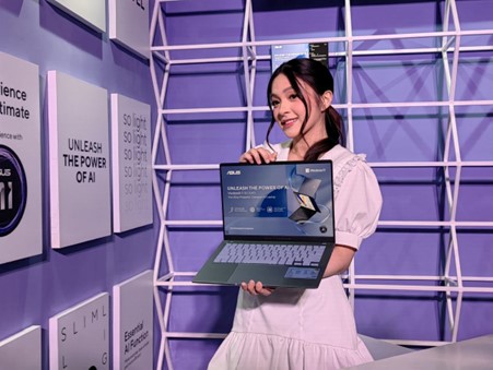 Gambar 1. ASUS Vivobook dengan Windows 12 Copilot AI