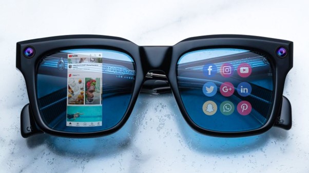Gambar 1. Kelebihan smart glass dibandingkan smartwatch di tahun 2025