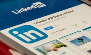 Gambar 1. LinkedIn Job Match AI System