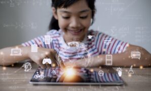 Gambar 1. Pembelajaran abad 21 dengan AI Tutor di sekolah