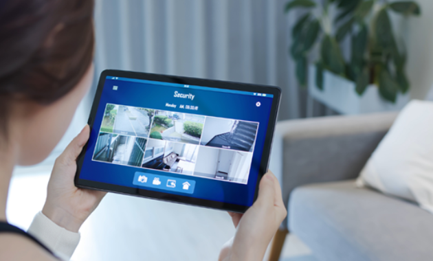 Gambar 3. Manajemen keamanan lewat smartphone