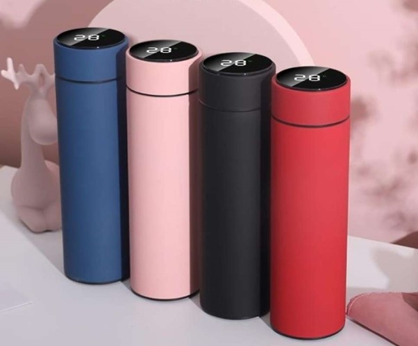 Gambar 1. Tumbler digital LED untuk pantau suhu minuman