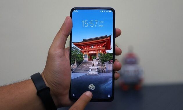 Gambar 1. Kelebihan Vivo untuk vlogging dan selfie