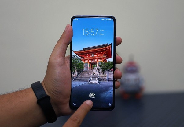 Gambar 1. Kelebihan Vivo untuk vlogging dan selfie