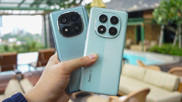 Gambar 1. Perbandingan Motorola vs Xiaomi harga 3 jutaan