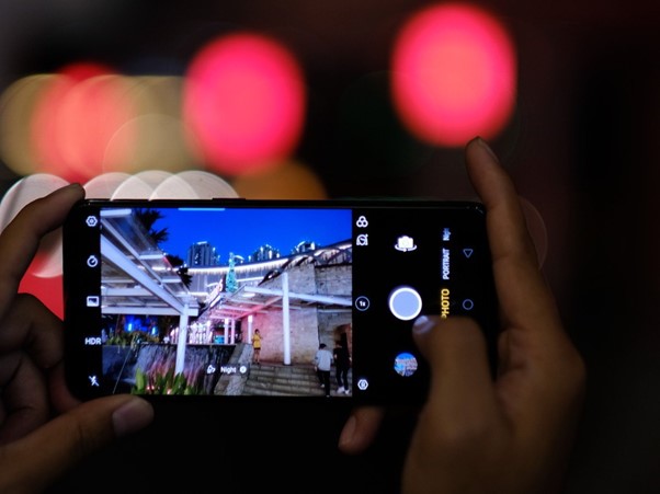 Gambar 1. Spesifikasi OPPO untuk fotografi malam hari