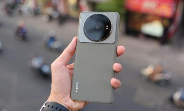 Gambar 1. Spesifikasi Xiaomi RAM 12GB ROM besar