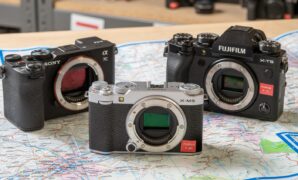 Gambar 1. Kamera APS-C terbaik untuk travel photography