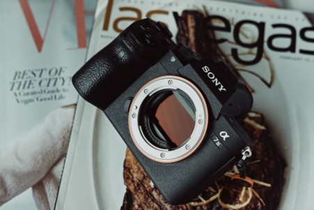 Gambar 1. Kamera dengan sensor full frame terbaik untuk fotografi