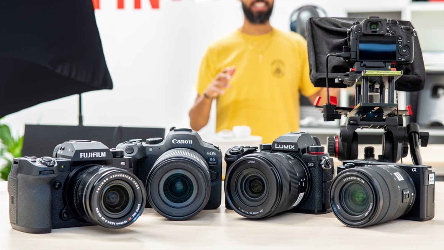 Gambar 1. Kamera mirrorless terbaik untuk filmmaking 2026