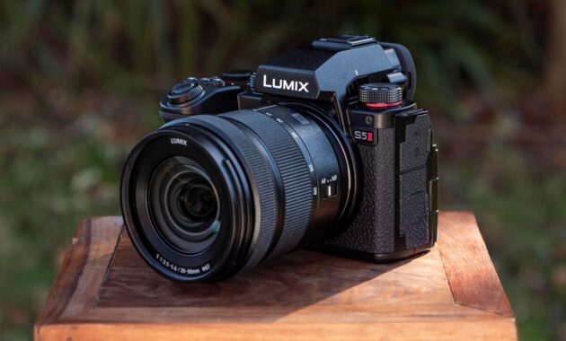 Gambar 2. Fitur Wajib Kamera Mirrorless 2026