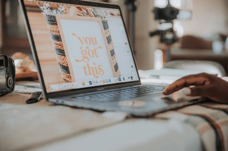 Gambar 1. Media sosial untuk membangun portofolio dan networking bagi mahasiswa