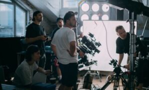 Gambar 1. Peralatan filmmaking terbaik untuk produksi film modern