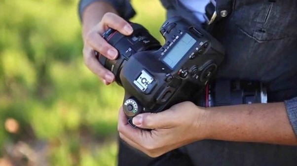 Gambar 1. Perbandingan kamera untuk fotografi dan videografi
