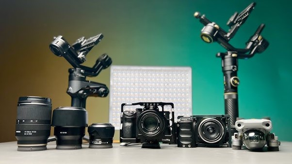 Gambar 1. Perlengkapan videografi untuk produksi film cinematic
