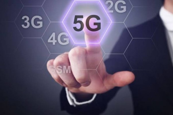 Gambar 1. Keunggulan jaringan 5G dibanding 4G untuk bisnis