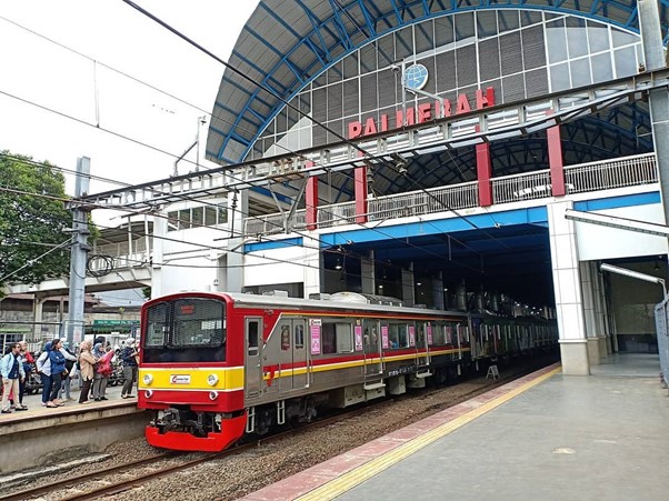 Gambar 1. Keunggulan kereta listrik untuk transportasi massal